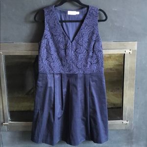 Vineyard Vines Lace Shift Dress in Navy Size 10